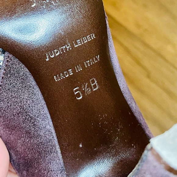 EUC Judith Leiber Exotic Alligator Leather & Satin Pumps - Picture 15 of 15